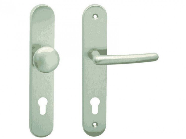 Kování bezpečnostní SVEVA 90 mm na vložku levá nikl matný klika - knoflík s překrytím Kování bezpečnostní SVEVA 90 mm na vložku levá nikl matný klika - knoflík s překrytím - Kliky, okenní a dveřní kování, panty Kování dveřní Kování dveřní bezpečnostní